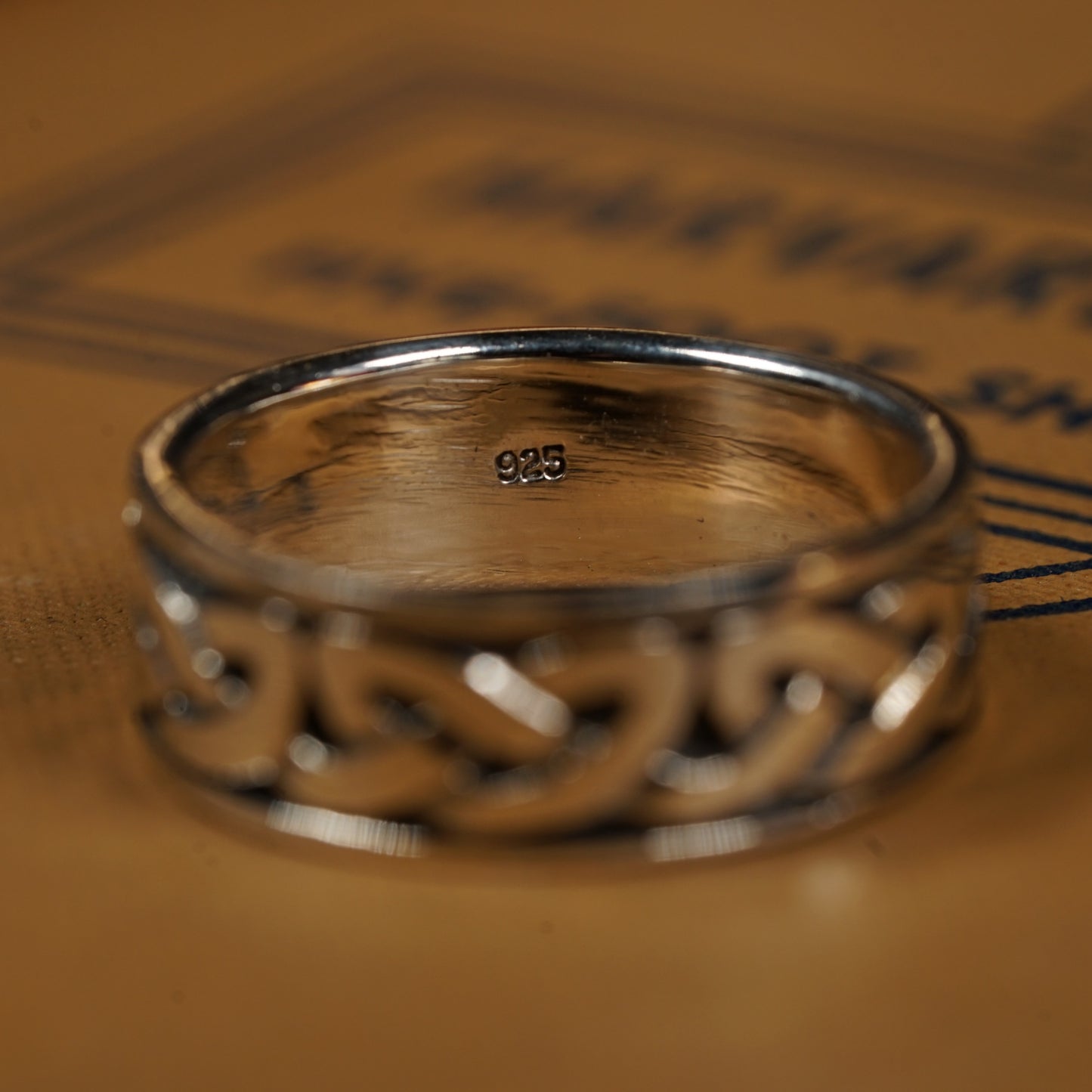 Celtic Knot - Size 13.5