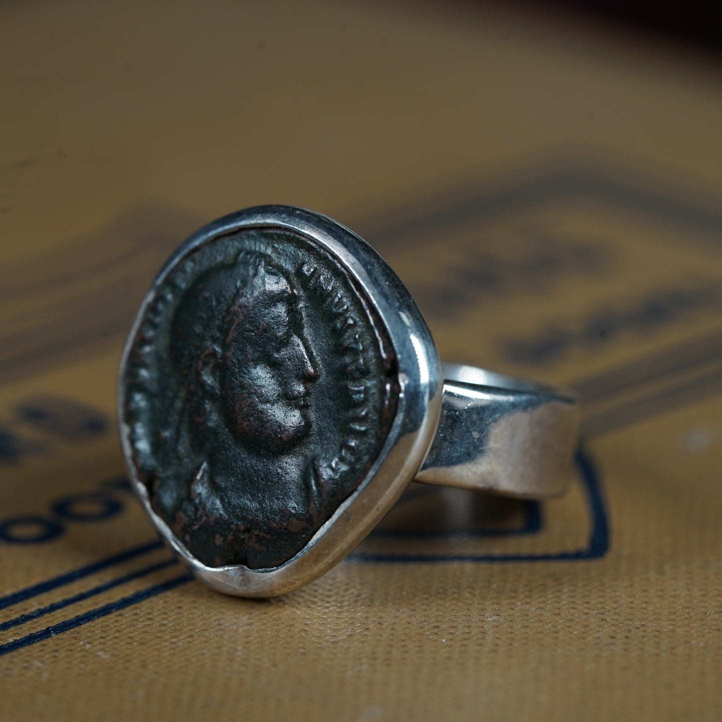 Ancient Roman Coin - Size: 7