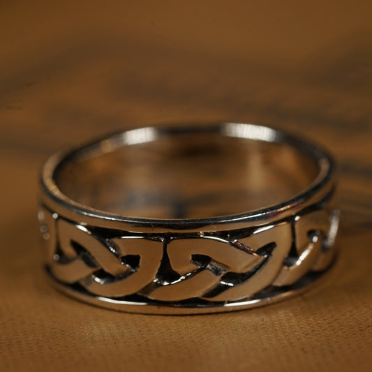 Celtic Knot - Size 13.5